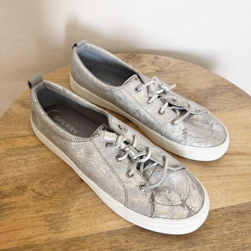 SPERRY CREST VIBE SILVER METALLIC PAINTED SLIP ON SNEAKERS SIZE 9.5 - Picture 2 of 8